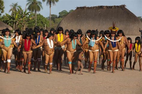 Parque Indígena do Xingu Etnia Kamayurá Etnia Kamayurá Parque Indigena do Xingu Indigenas