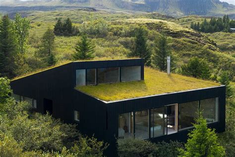 The Green Roof Of This Holiday Home Was Designed To Blend In Seamlessly