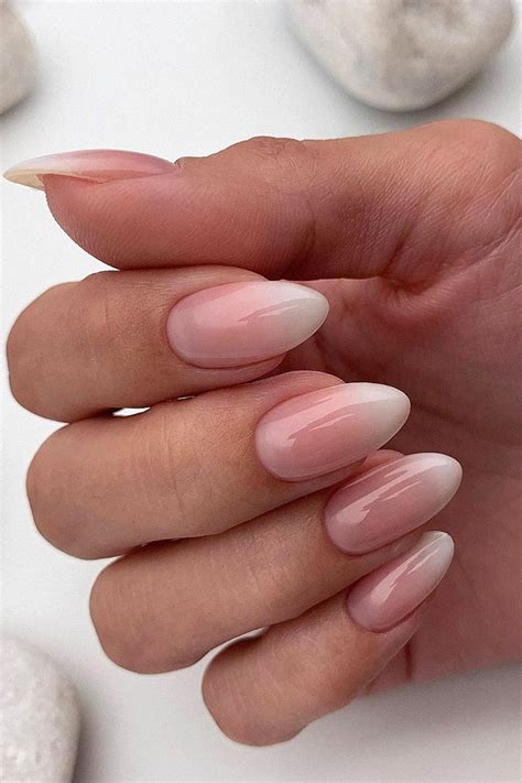 30+ Almond nail shape for an exclusive look - Best Almond ...