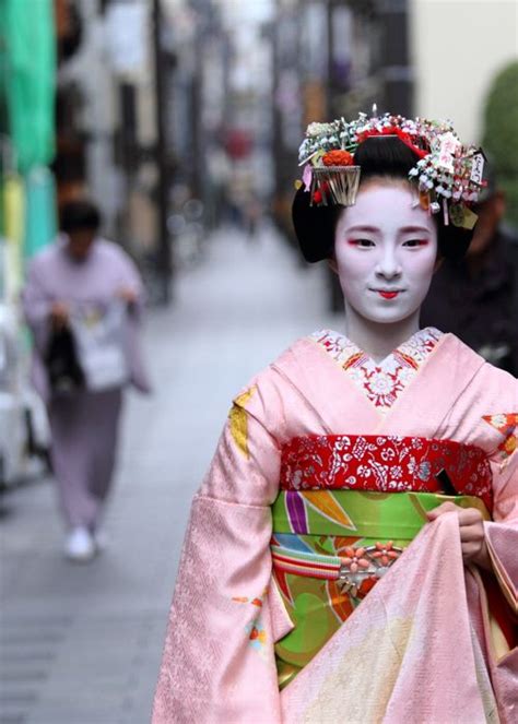 Source Bing Images Traditional Japanese Art Japanese Geisha