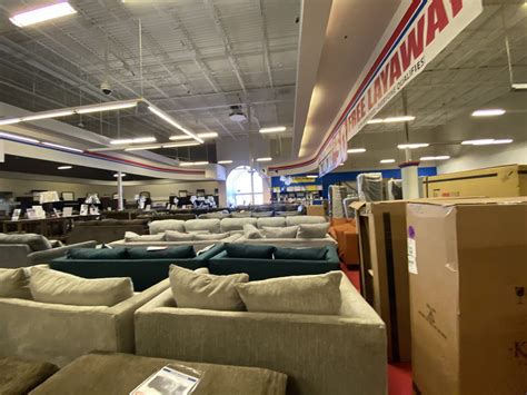This Decor Still Provides Service “merchandise” At American Freight