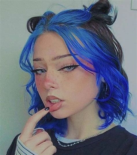 Short Grunge Hair Short Blue Hair Split Dyed Hair Dyed Hair Inspiration Hair Inspo Pretty