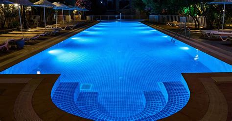 Above Ground And Inground Pool Lighting 101 Guide