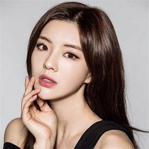 Lee Sun Bin Said To Have Violated Her Exclusive Contract Agency