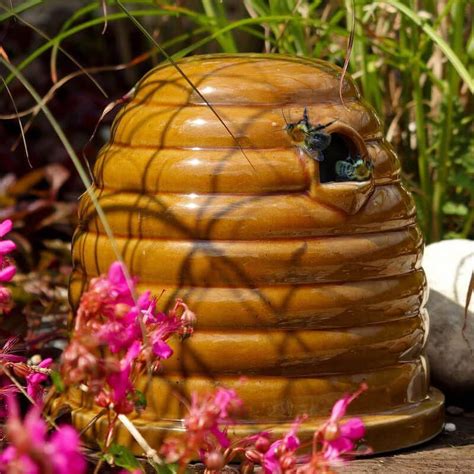 Ceramic Bee Skep Diy Garden Projects Unique Garden Art Bee Skep
