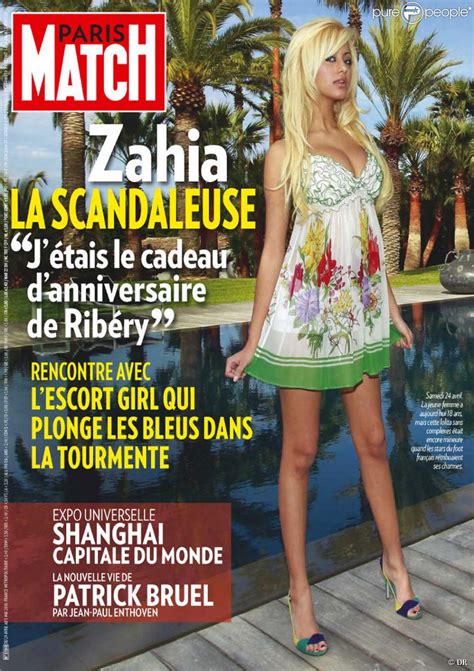 Zahia Dehar Lescort Girl Par Qui Le Scandale Arrive En Couverture De Paris Match Paru Le 29