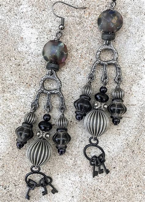 #handmade jewellery #handmade jewelry #handmade earrings #handmade stuff #silver plated copper wire #i don't need more shinies #let alone those #black friday #black friday sale #handmade jewellery #handmade jewelry #paper jewelry #sry i havent been super active recently lads college. Rustic Handmade Jewelry Design Ideas | Rustic Home Decor ...