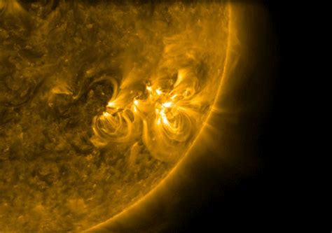 A Hitchhikers Guide To Space And Plasma Physics A Solar Flare Occurs