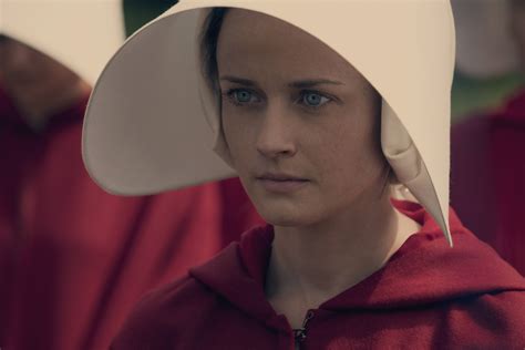 The Handmaids Tale Alexis Bledel On Horrifying Episode 3 Spoilers Indiewire