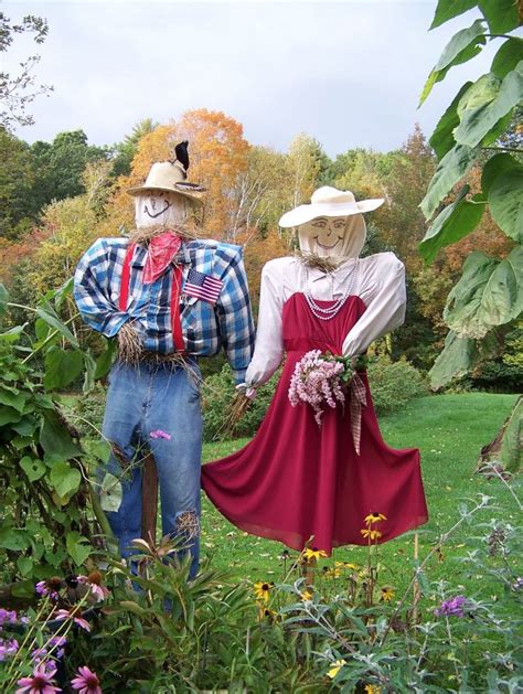 Unique Funny And Creative Diy Scarecrow Ideas For Your Garden Outdoor Front Yard Easy To Make