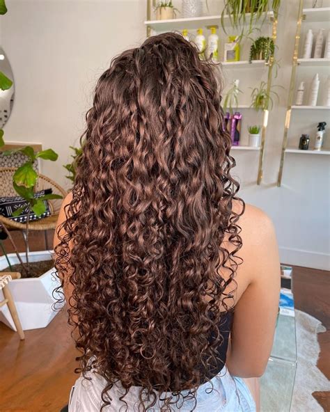 34 Layered Curly Shoulder Length Hair Saimahcorynn
