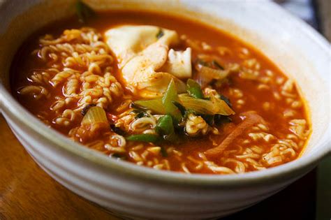 A lot of my friends asked for halal ja jang myeon so here it is. Lexique K-Dramas ~ The Phantom Team