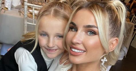 Billie Faiers Daughter Nelly 8 Rushed To Hospital After Rough 24 Hours Mirror Online
