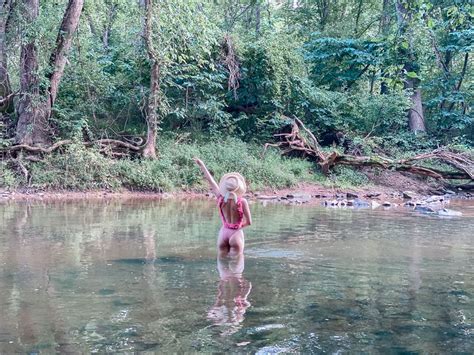 Secret Swimming Hole Near Washington Dc That Only Locals Know Swimming Holes Lake Swimming