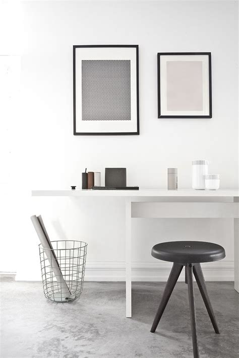 This is the perfect gift to yourself, your friends, family or a loved one. 37 Stylish, Super Minimalist Home Office Designs | DigsDigs