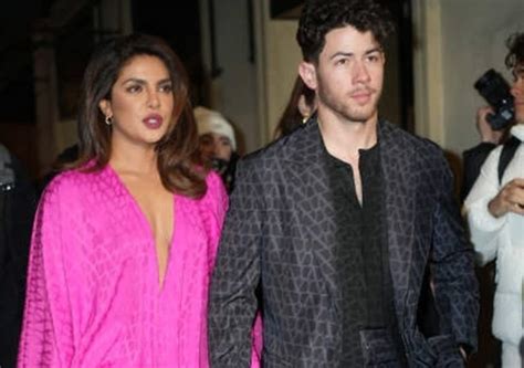 Priyanka Chopra And Nick Jonas Romantic Photos Went Viral Actress