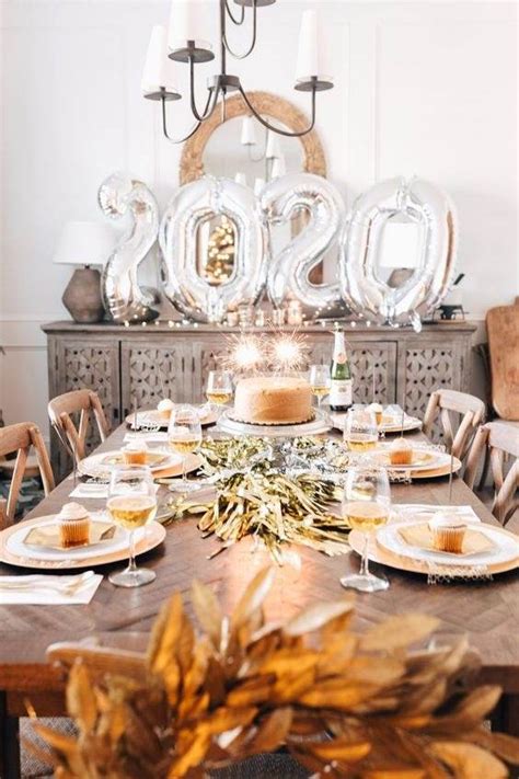 54 New Year Table Decorations To Ring In The New Year With Style