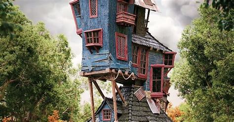 Harry Potter - The Burrow, Weasley's family home | The burrow, Weasley