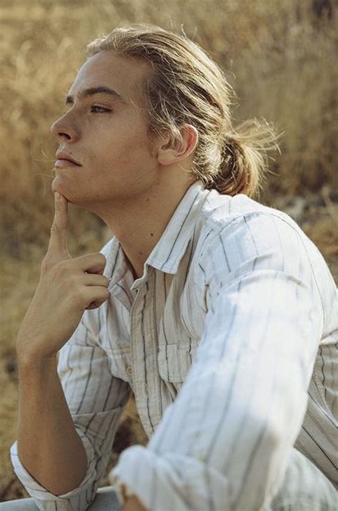 Dylan Sprouse Dylan Sprouse Long Hair Styles Beautiful Men