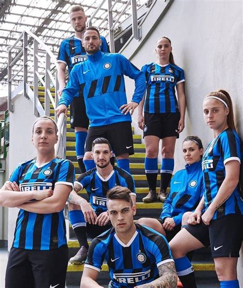 Vitórias da inter:64 vitórias do milan:59 empates:52 títulos da liga Novas camisas da Inter de Milão 2019-2020 Nike | Mantos do ...