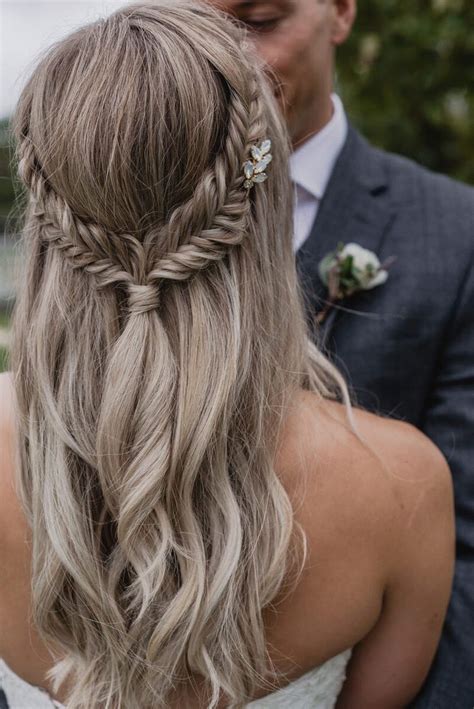 Garden Inspiration In 2020 Hair Styles Bridal Hairstyles With Braids