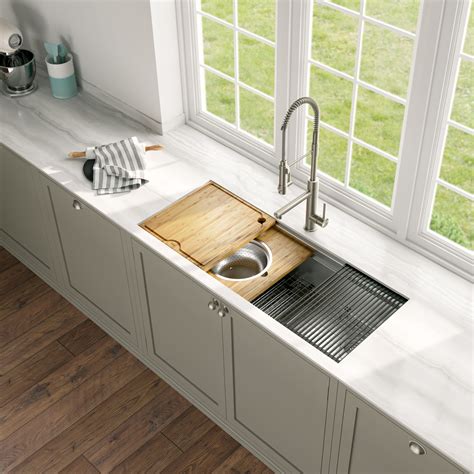 Tips To Quickly Select A Large Kitchen Sink