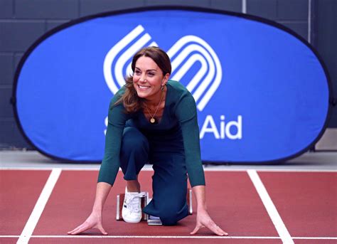 Kate Middleton Demuestra Que Las Deportivas Pueden Completar Un Look