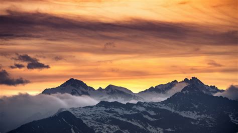Download Wallpaper 2560x1440 Beautiful Sunset Mountains Horizon