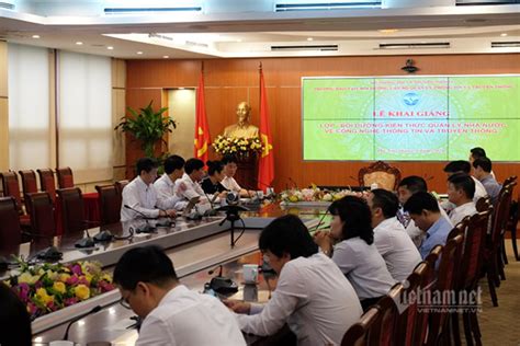 Riêng một số loại hình kinh doanh dịch vụ thiết yếu vẫn được hoạt động. Bộ TT&TT tổ chức khóa bồi dưỡng cho các Giám đốc Sở TT&TT ...