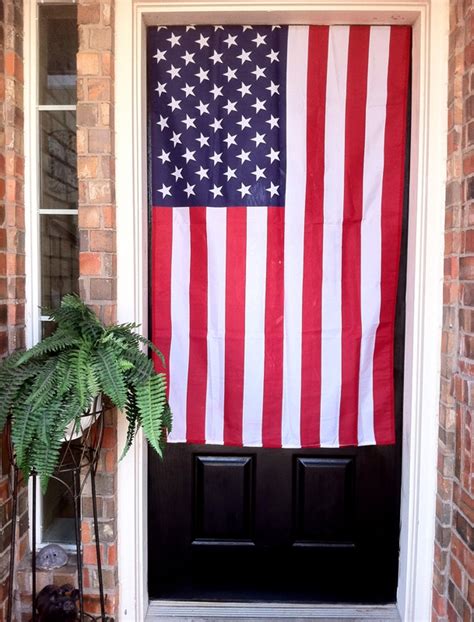 What Is The Correct Way To Hang An American Flag Vertically About