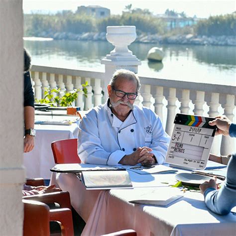 Salvador gascón es uno de los más reconocidos cocineros valencianos, experto en arroces y en cocina tradicional valenciana en general. Nuestra historia | Restaurante Casa Salvador