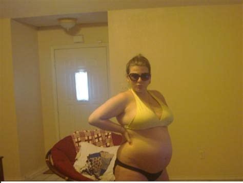 Should Pregnant Women Wear Bikinis BabyCenter