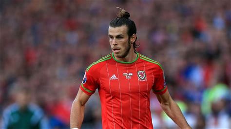 gareth bale crowned welsh player of the year for record fifth time eurosport