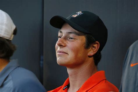 Viktor hovland was forced to putt with his wedge for the final 10 holes in the final round of the northern trust after he thumped his putter against his golf bag in rage on the 8th hole at liberty national. High Noon Highlights (10/18): Viktor Hovland is Already Breaking Records - Cowboys Ride For Free