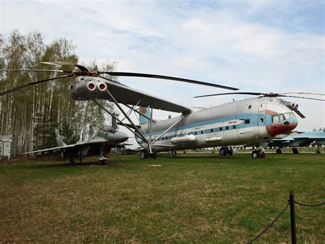 Mil V12 The Mil V 12 Is The Largest Helicopter Ever Built Flickr