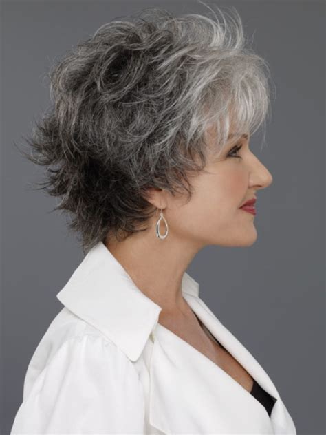 Whether your hair is long, medium, or short or somewhere in between, here's how to score perfect beach waves. 16 HEAD - TURNING CHIC MEDIUM WAVY HAIRSTYLES - WIGS ...