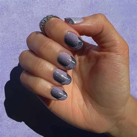 "French Illusion" Nails Are a Trippy Take on the Classic Manicure