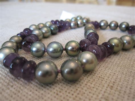 Cultured Tahitian Pearl And Amethyst Bead Strand 14k White Gold Pn8
