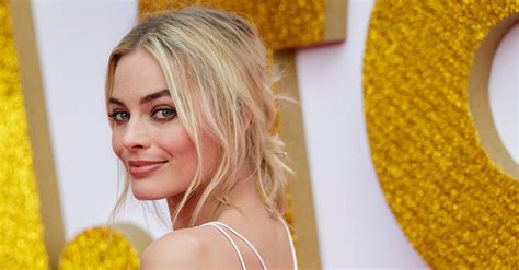 Margot Robbie Reveals The Workout That Got Her In Shape For I Tonya