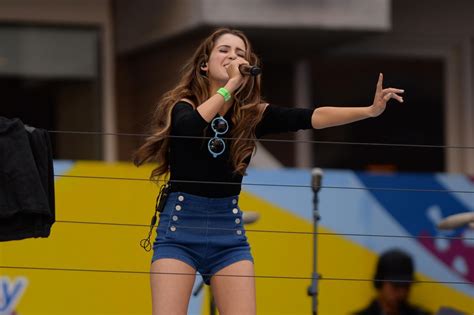 In her career she won 39 major titles, competing in both singles and doubles. Laura Marano - Rehearsing for Kids Day at the USTA Billie ...