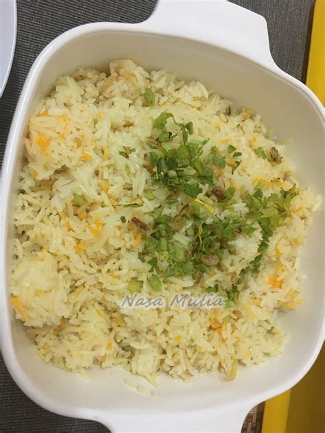 Kalau rindu nak makan nasi minyak jom kami kongsikan resipi nasi minyak paling mudah anda boleh buat lengkap dengan ayam masak merah, acar nenas, dan kuah kacang dal. warna warni hidupku..............: Nasi Minyak, Ayam Masak M