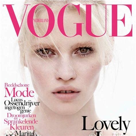 Lara Stone Cameriera In Topless Vogue Italia