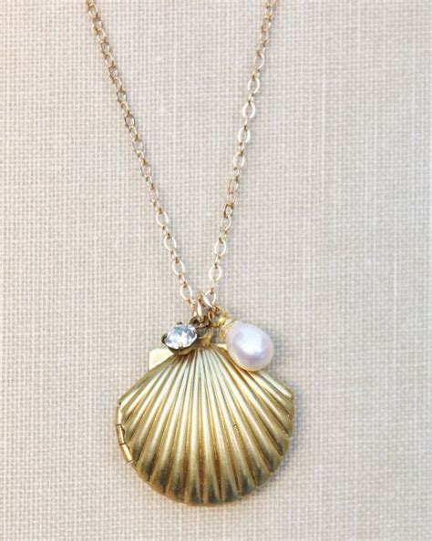 Seashell Locket Necklacegenuine Pearlvintage By Hangingbyathread1