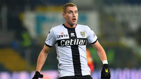 Dejan kulusevski is a swedish professional footballer who plays as a winger or midfielder for serie a club juventus and the sweden national team. Parma, Kulusevski tiene in ansia D'Aversa. Le ultime