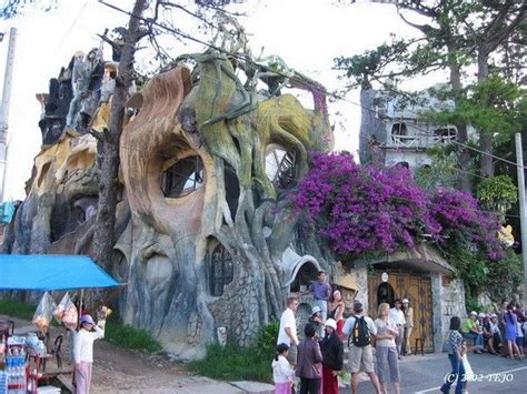 Of The Most Unusual Houses Around The World Gallery Unusual Buildings Amazing Buildings