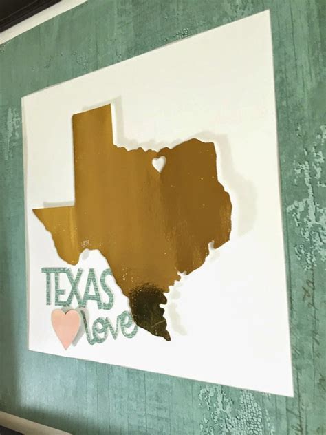 Texas products home decor are online today at cavender's. Courtney Lane Designs: Cricut Texas Home Decor