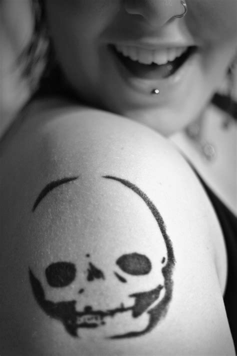 Tattoos Art Blog Shoulder Skull Tattoo