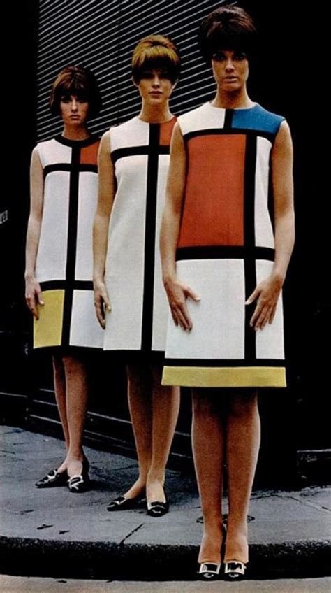 Les années 60 ont permis aux femmes de devenir plus libres et d'apprendre à se sentir belles et féminines. Mondrian | Mode année 60, Mode, Robe mondrian