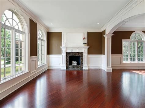 The large windows which allow natural light to highlight the room's shiny hardwood floors. 25 Stunning Living Rooms With Hardwood Floors | Cherry ...