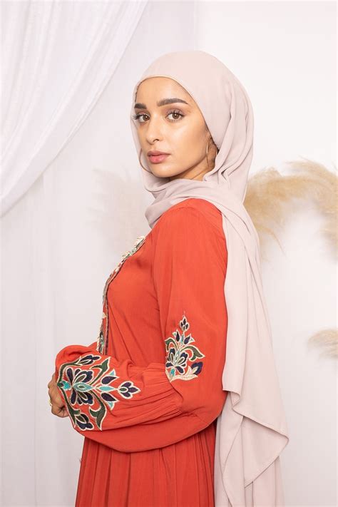 hijab lux mousseline avec bonnet intégré en viscose taupe